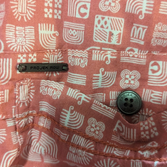 PROJEK RAW 4X RES &WHITE SHIRT SLEEVE BUTTON DOWN COLLARED SHIRT - Picture 5 of 6